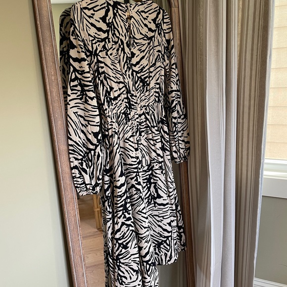 Miss Selfridge Midi Dress in Zebra print size 4 - Picture 7 of 7